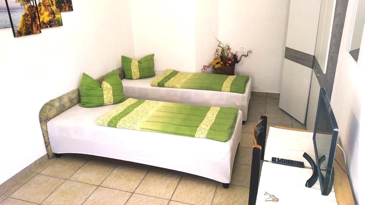 Hostel Maros غيور المظهر الخارجي الصورة