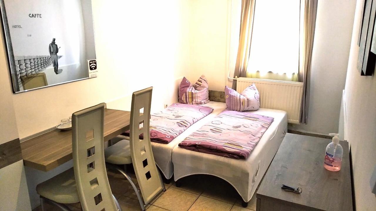 Hostel Maros غيور المظهر الخارجي الصورة